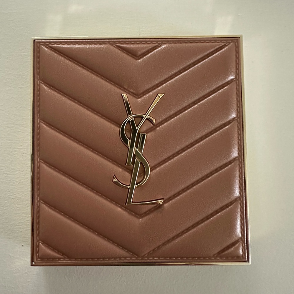 Yves Saint Laurent Warm Neutral Nine-Color Eyeshadow Palette - Browns & Taupes - Picture 4 of 7